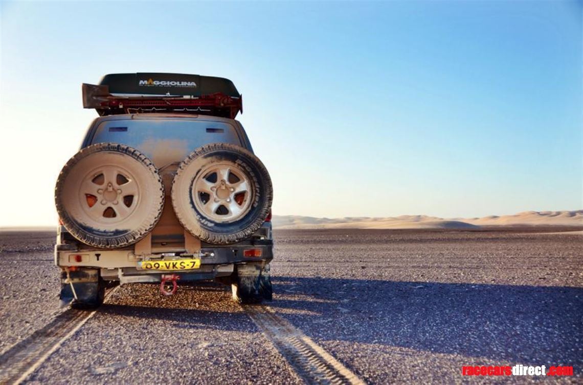 toyota-landcruiser-dakar-car