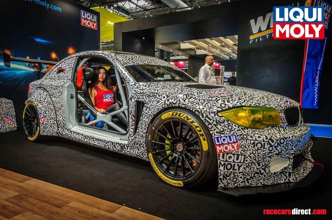 bmw-1-series-race-shell---extensive-work