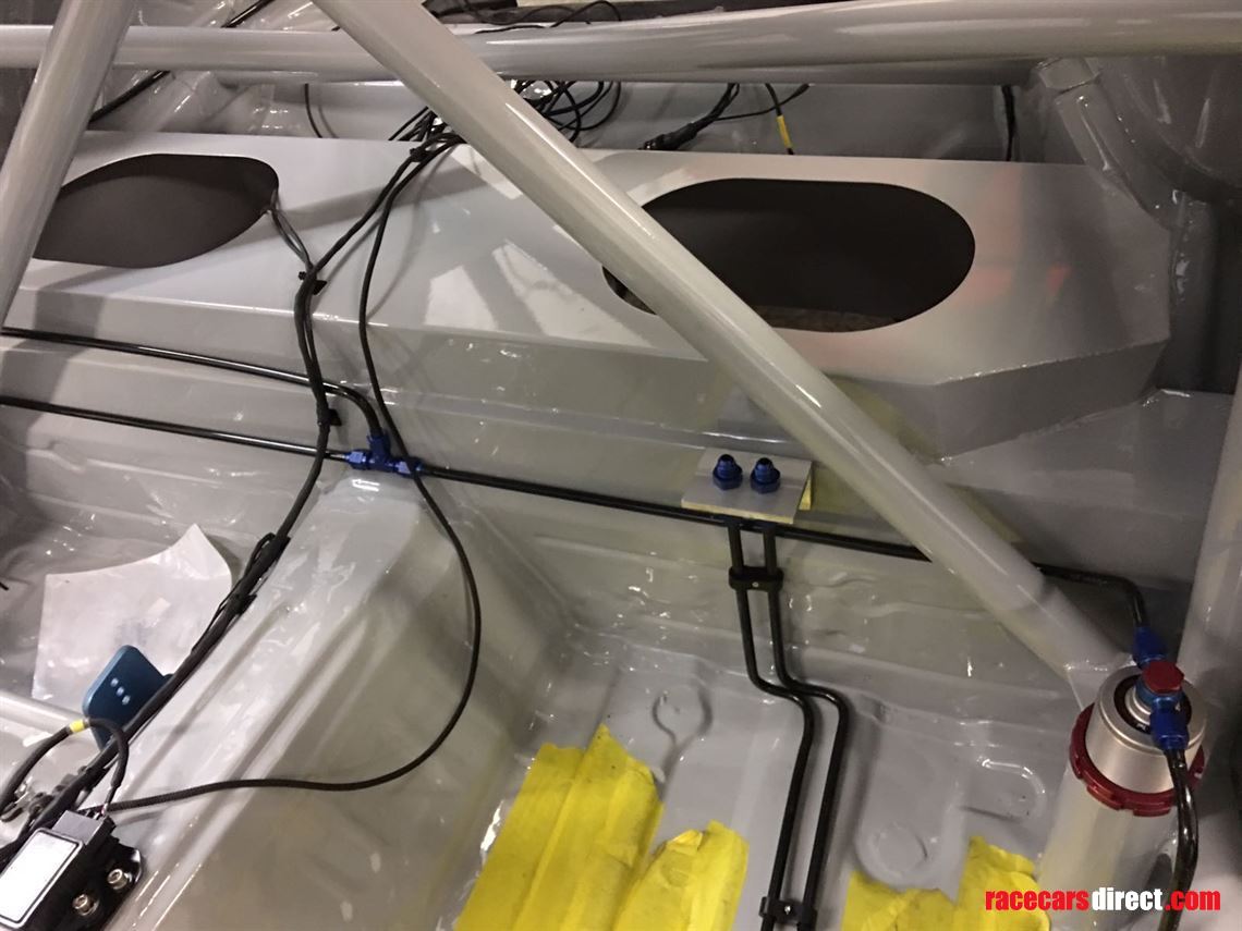 bmw-1-series-race-shell---extensive-work