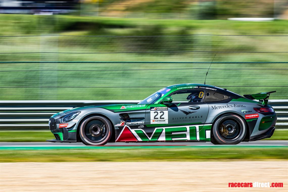 1-mercedes-amg-gt4-2019