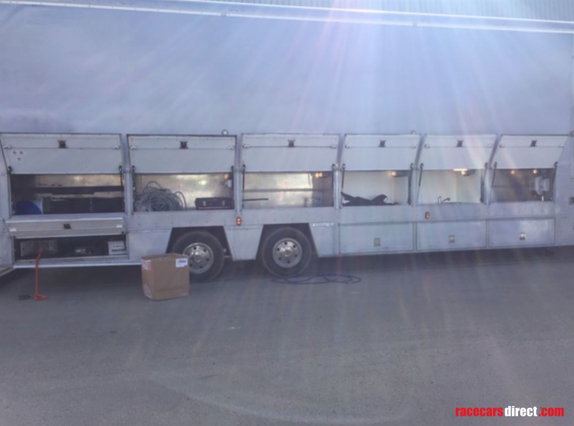 silverspeed-racing-transporter