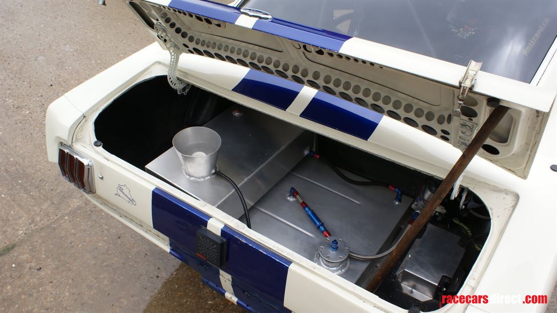 race-shelby-mustang-replica