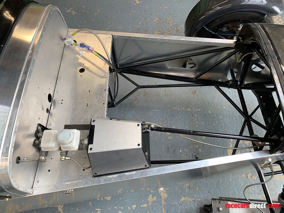 caterham-7-race-rolling-chassis-plus-optional