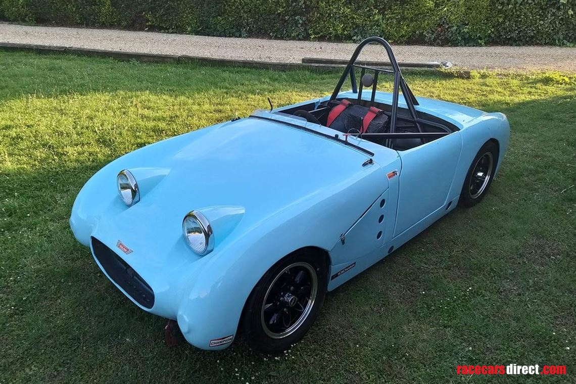 austin-healey-frogeye-sprite-race-sprint-hill