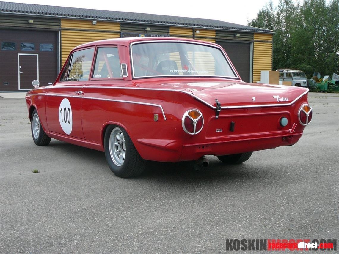 ford-cortina-1500-fia