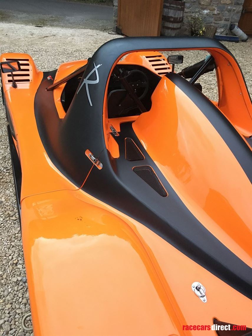 radical-sr3-rs-and-1995-leyland-daff