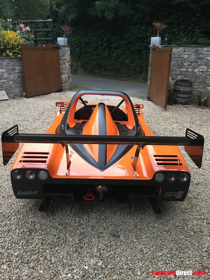 radical-sr3-rs-and-1995-leyland-daff