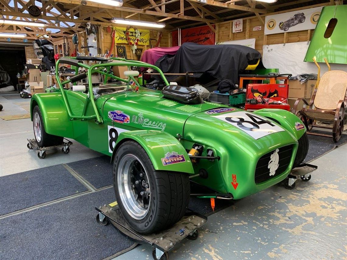 caterham-hayabusa-brand-new-race-car-270-bhp