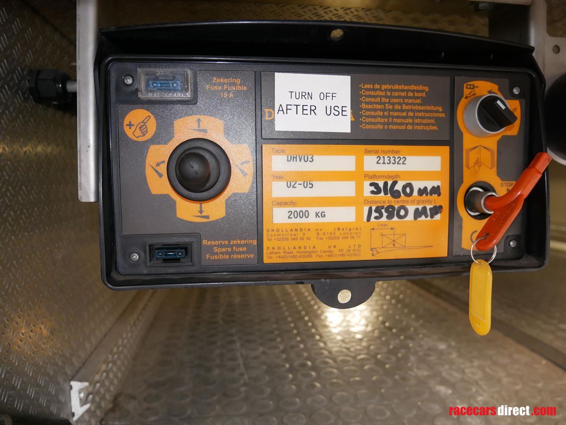 3-formula-car-transporter