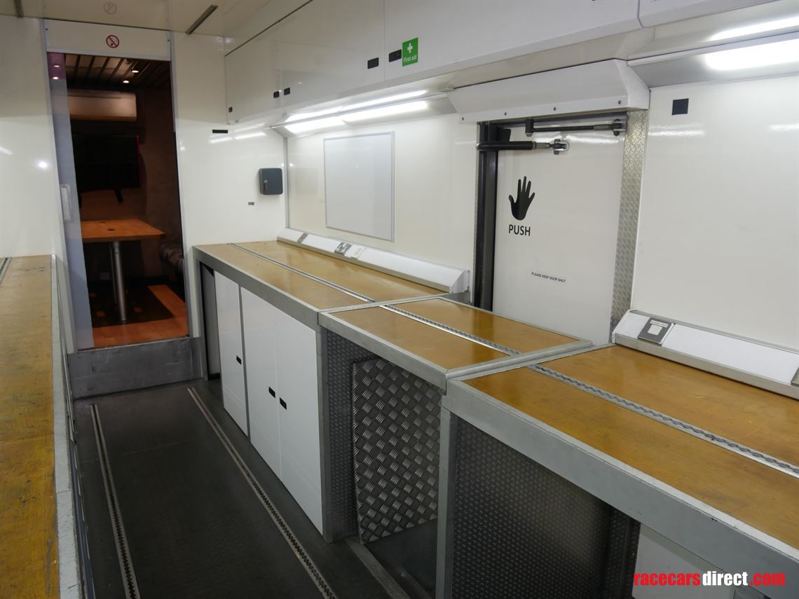 3-formula-car-transporter