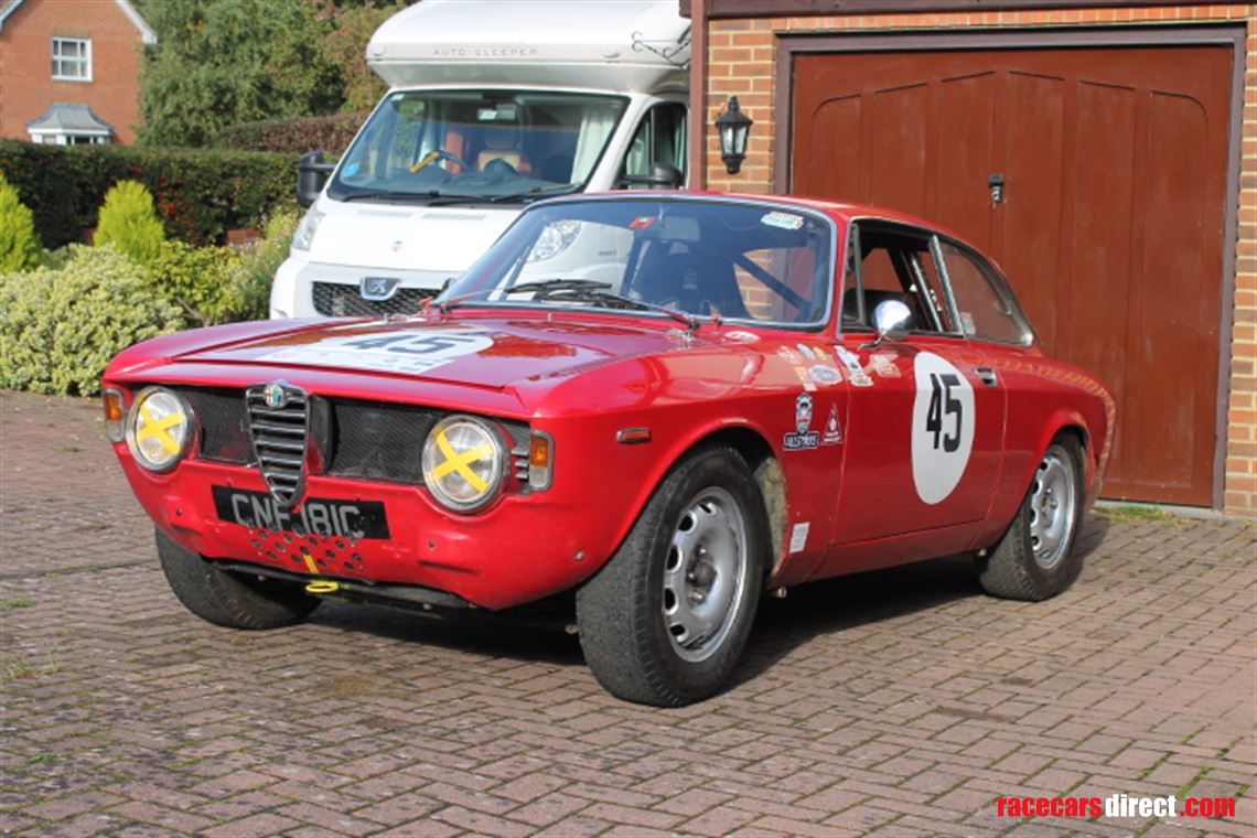 alfa-romeo-giulia-sprint-gt