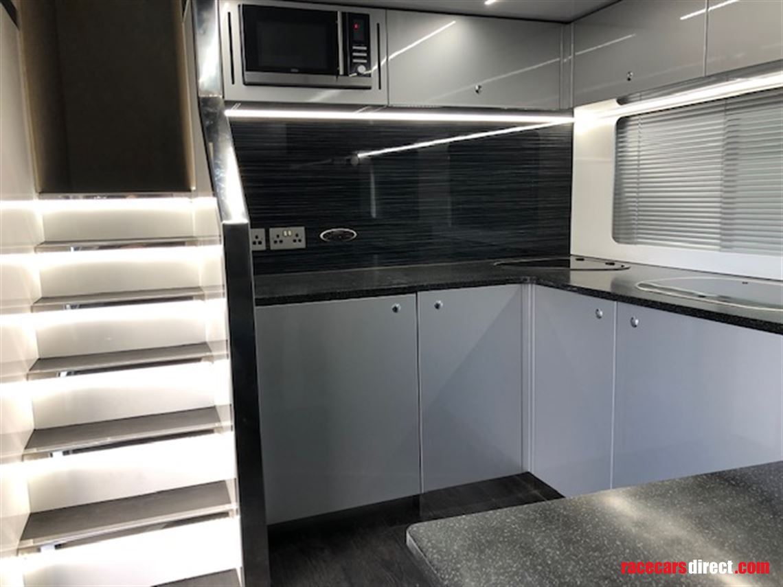 hopkins-motorsport-race-trailer-and-truck