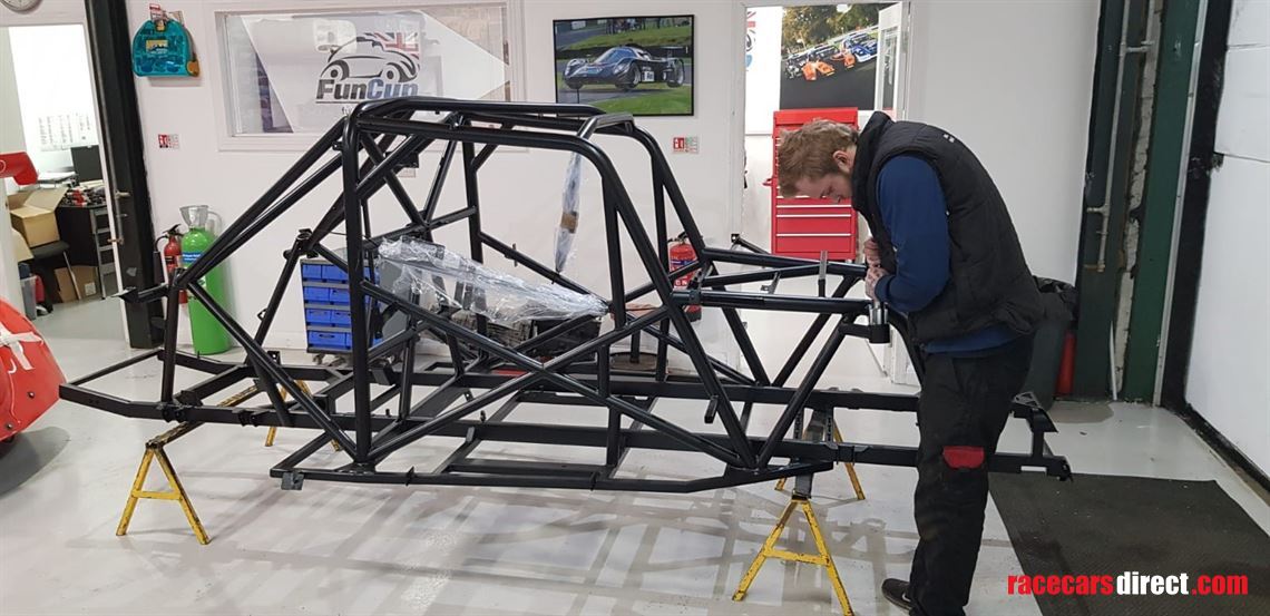 funcup-evo-1-race-car