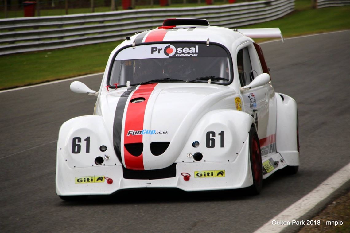 funcup-evo-1-race-car