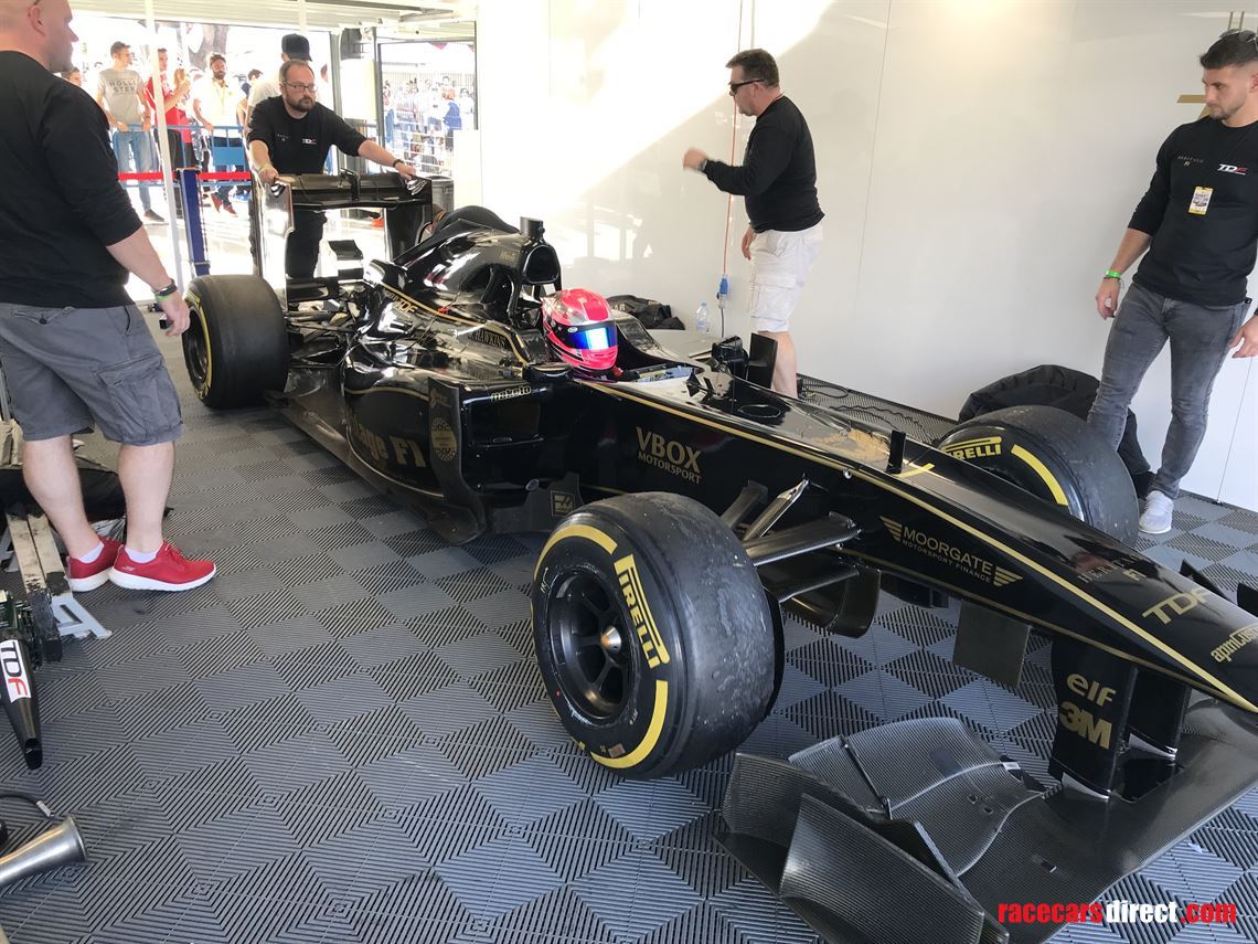 tdf-1-based-on-a-2011-sauber-c30-f1-car