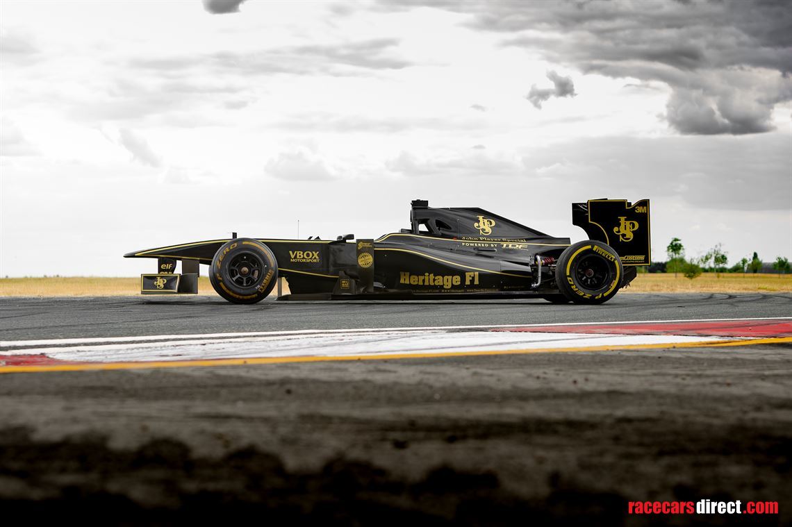 tdf-1-based-on-a-2011-sauber-c30-f1-car