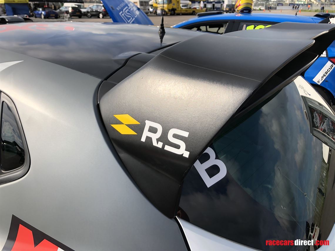 renault-clio-cup-2015-generation-4-race-car-f