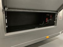 2018-luxury-race-transporter-with-large-day-l