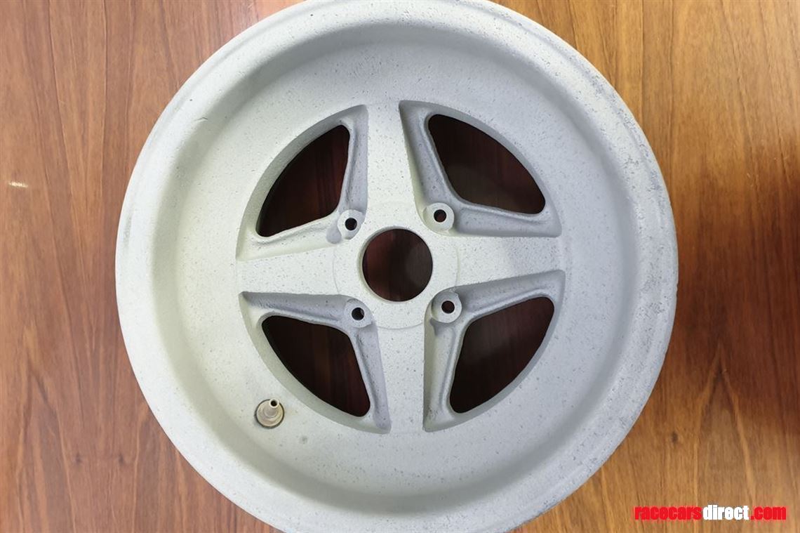 brabham-bt35-front-wheel