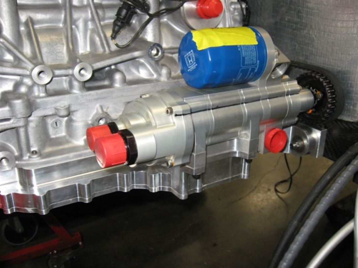 2012-wolf-gb08-cn-2-two-seat-sports-racer