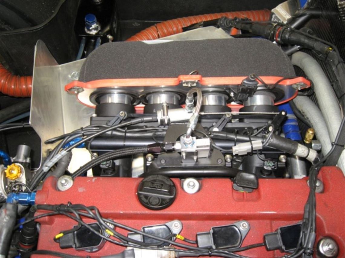 2012-wolf-gb08-cn-2-two-seat-sports-racer