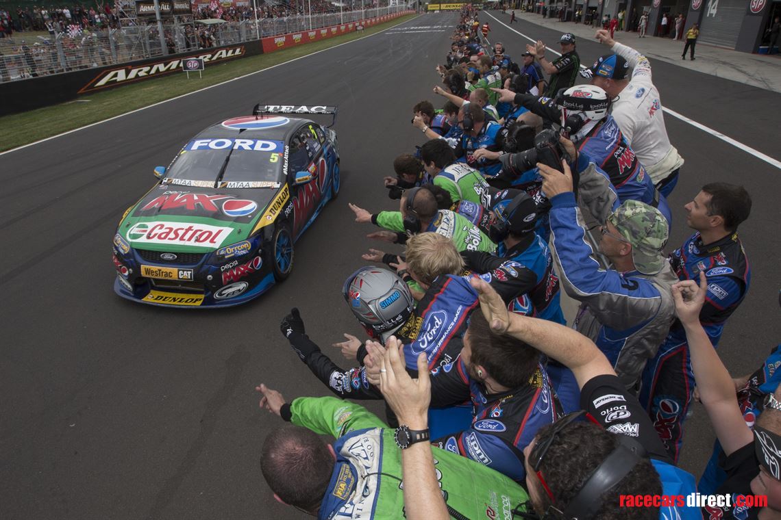Crossing the line to win Bathurst