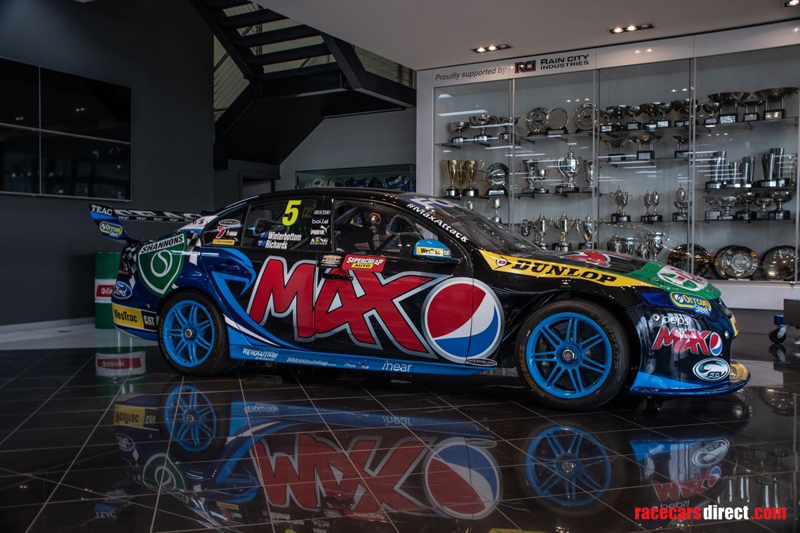 2013 Bathurst winning Falcon V8 Supercar