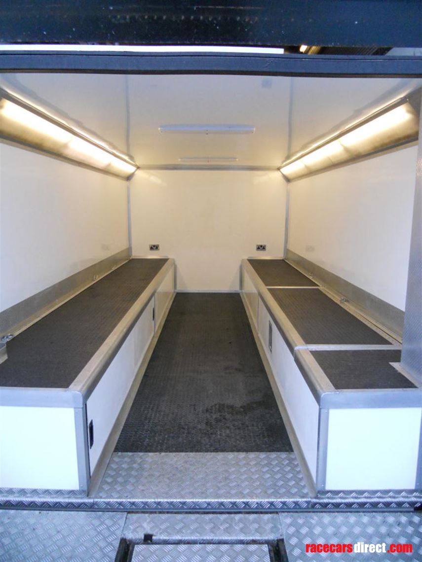 3-car-transporter-with-living