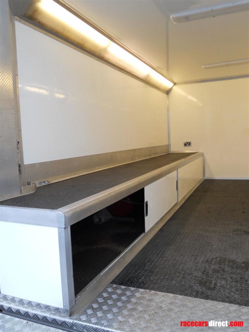 3-car-transporter-with-living