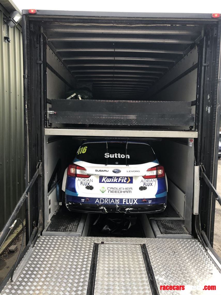 3-car-transporter-with-living