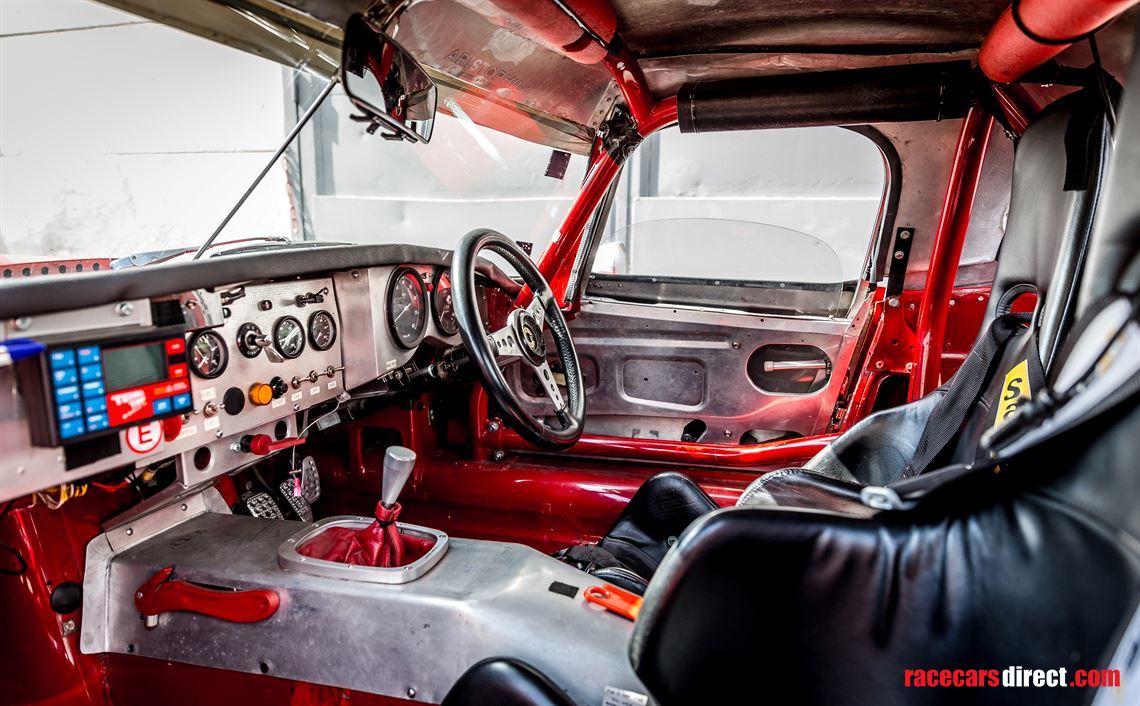 jaguar-e-type-semi-lightweight