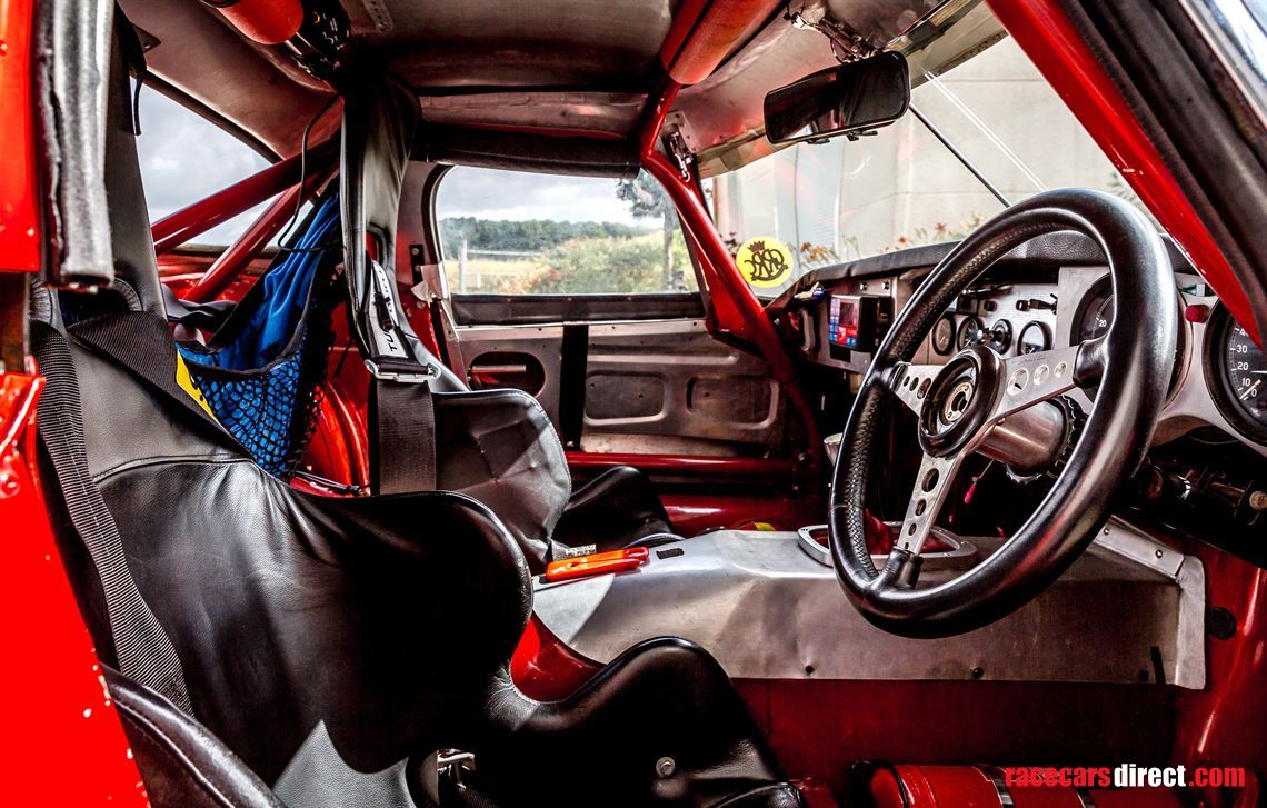 jaguar-e-type-semi-lightweight