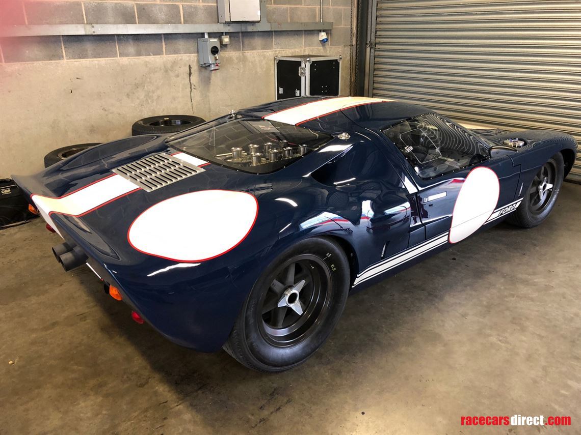 ford-gt40-by-gelscoe