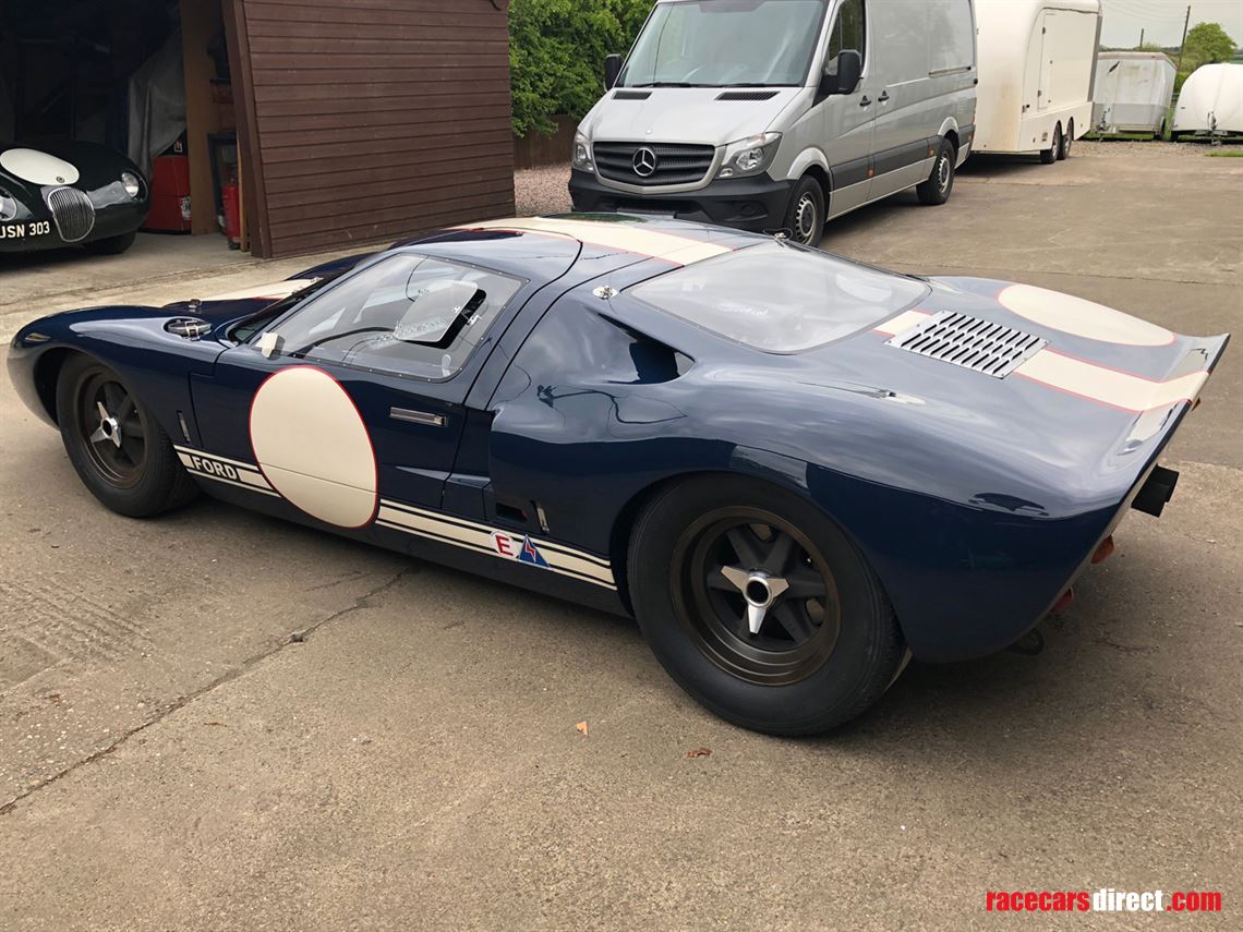 ford-gt40-by-gelscoe