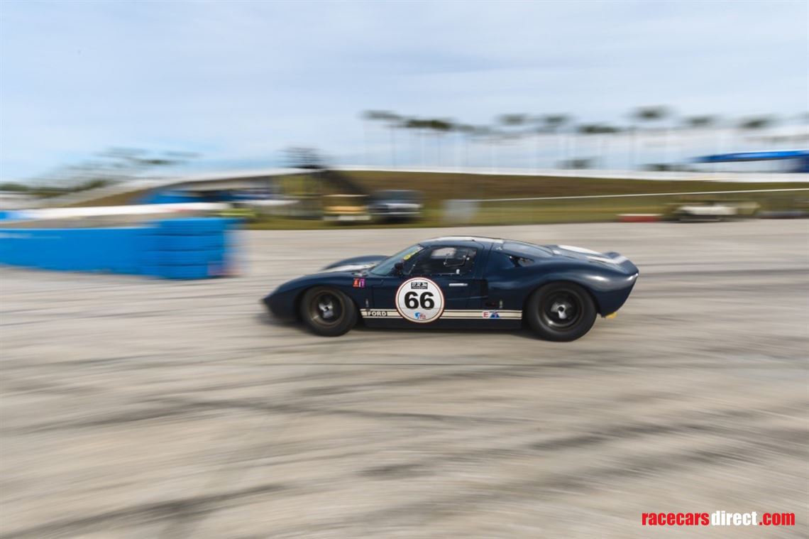 ford-gt40-by-gelscoe