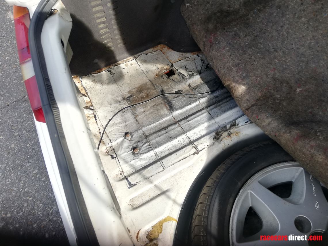 ford-escort-rs-turbo-s1