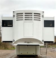 immaculate-race-transporter-with-stegmeir-awn