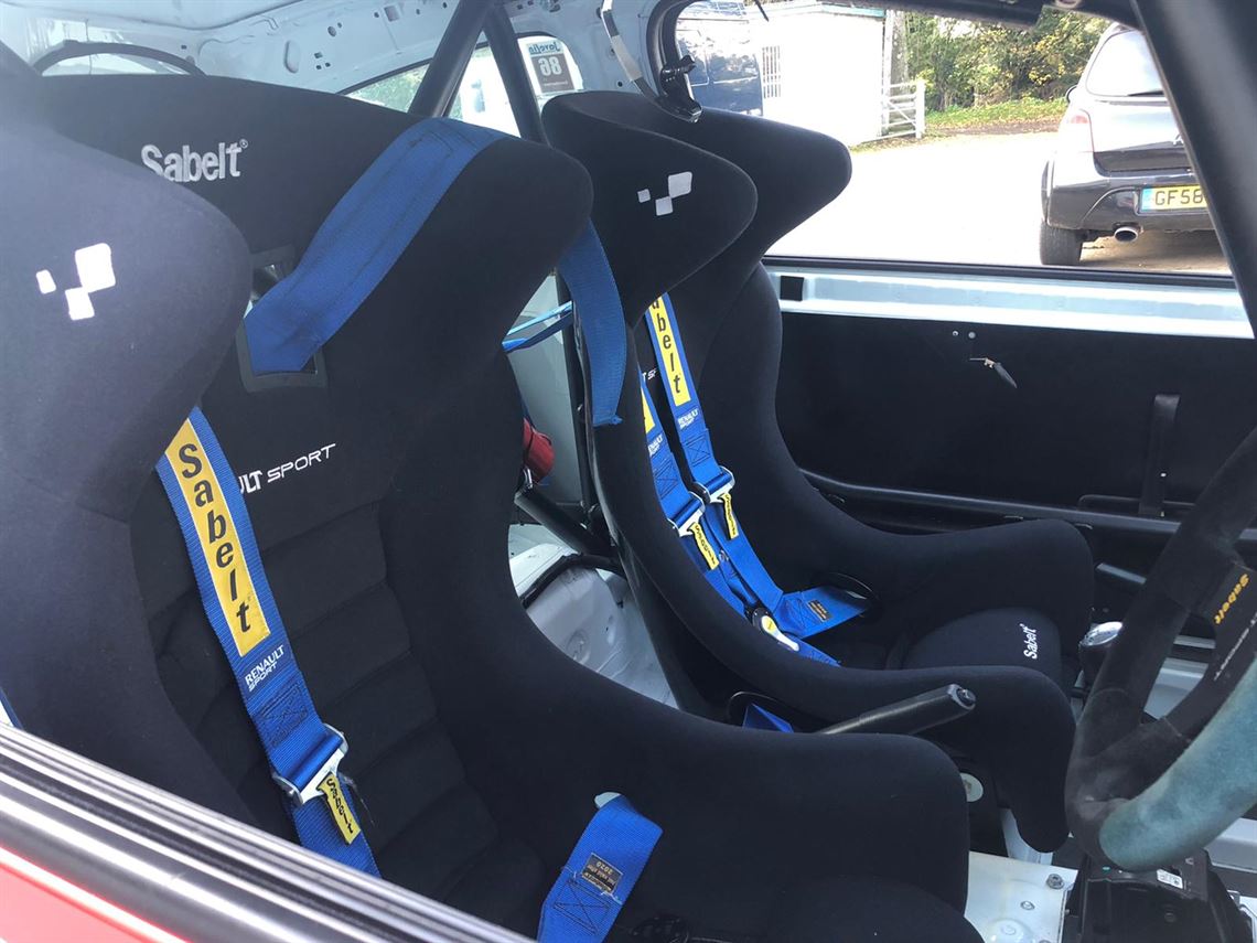 renault-clio-rs200-track-race-car