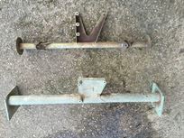 chevron-rear-wing-cross-tubes