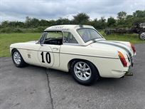 1964-mgb-roadster-fia-certified