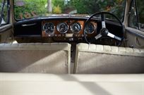 aston-martin-db24-rhd