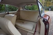 aston-martin-db24-rhd