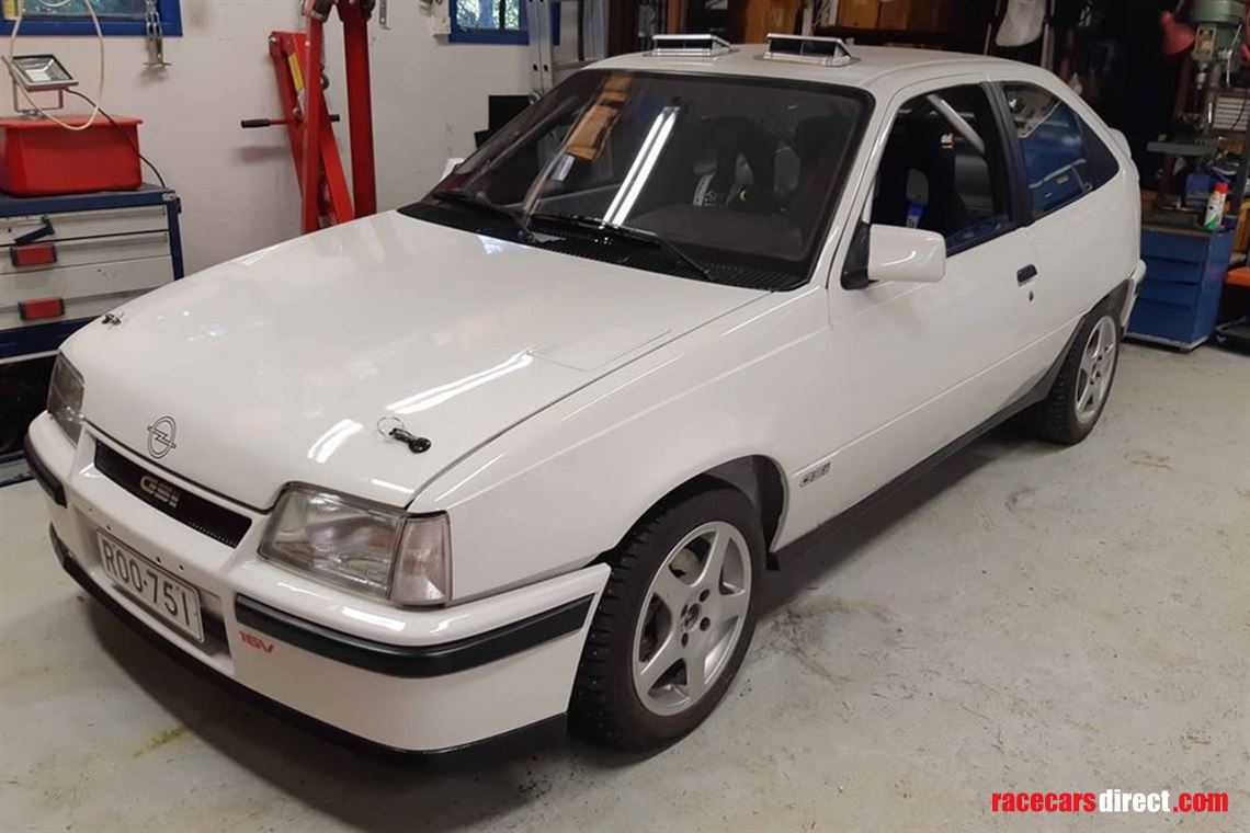 historic-opel-kadett-e-gsi-16v