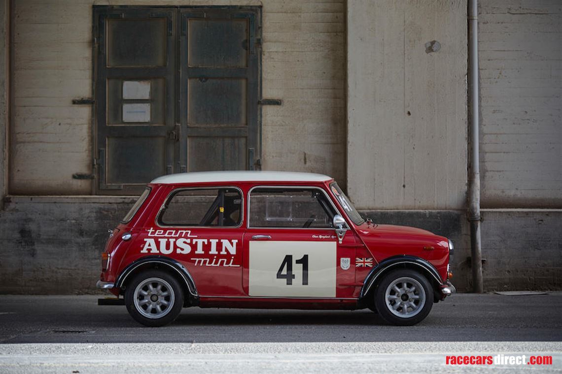1967-austin-mini-cooper-s-group-2-specificati