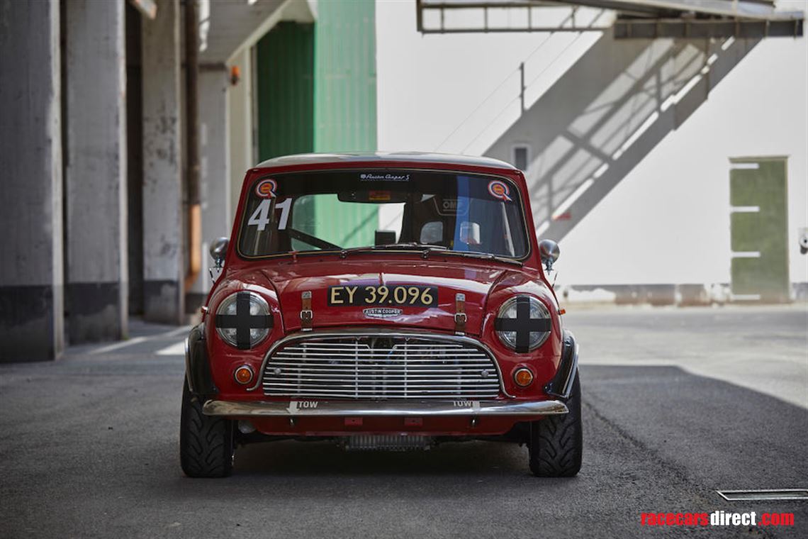 1967-austin-mini-cooper-s-group-2-specificati