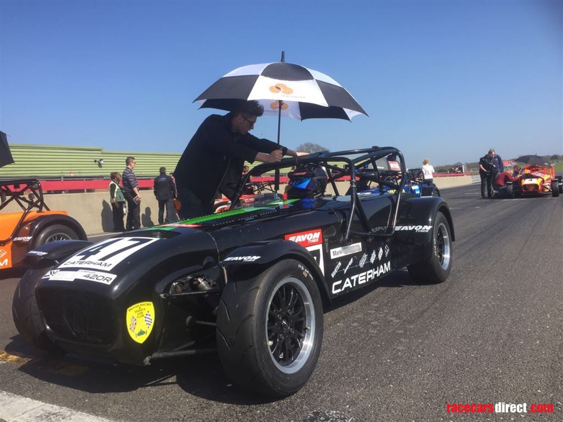 420r-caterham-race-car