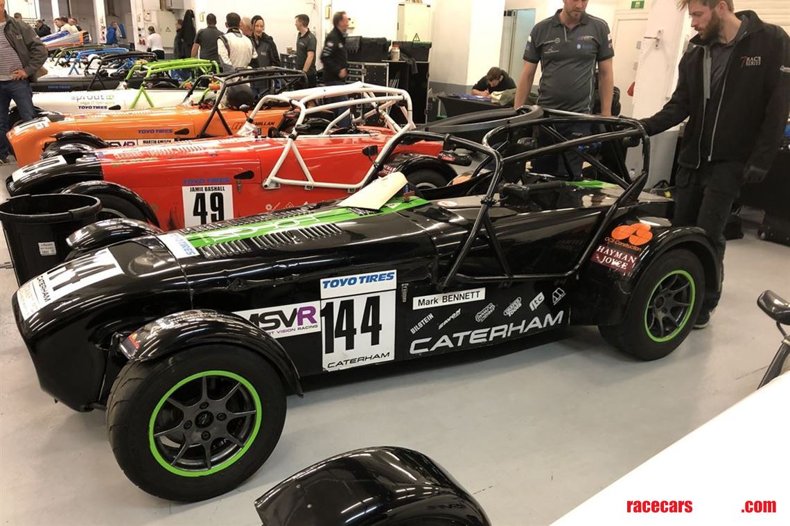 420r-caterham-race-car