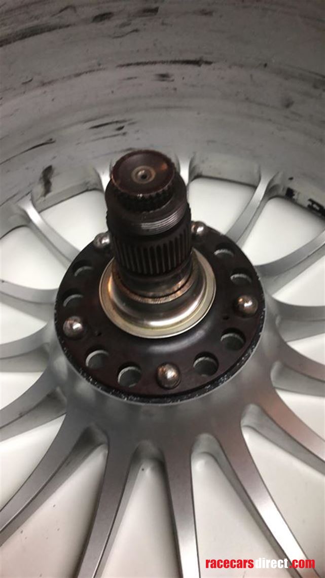 oz-18-centrelock-wheels