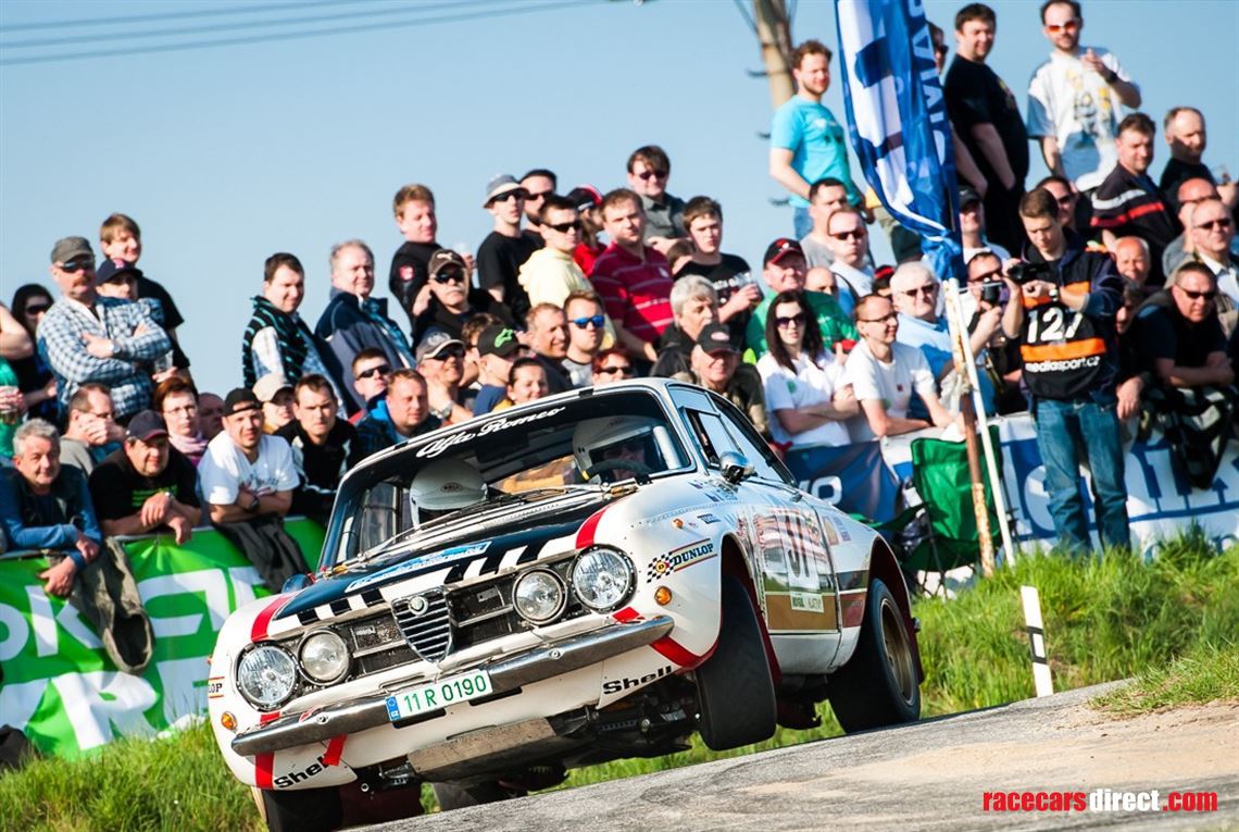 alfa-romeo-1750-gt-am