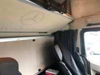 race-transporter-and-tractor-unit-with-awning